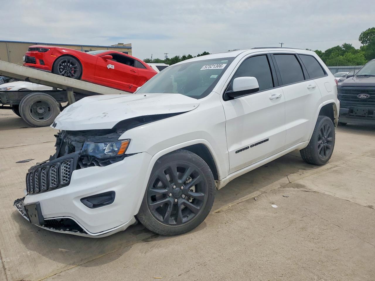 Salvage Jeep Cherokee Image
