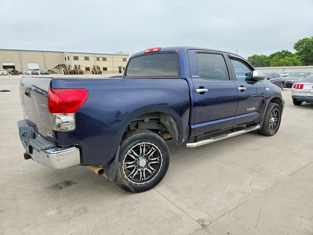 Toyota Tundra Crewmax Limited