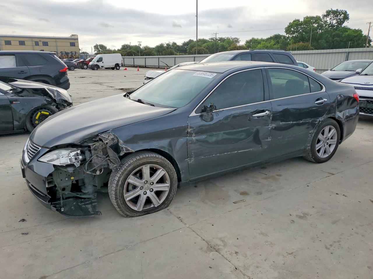 Salvage Lexus Es Image