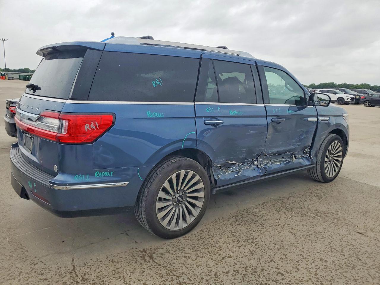 Lincoln Navigator Reserve