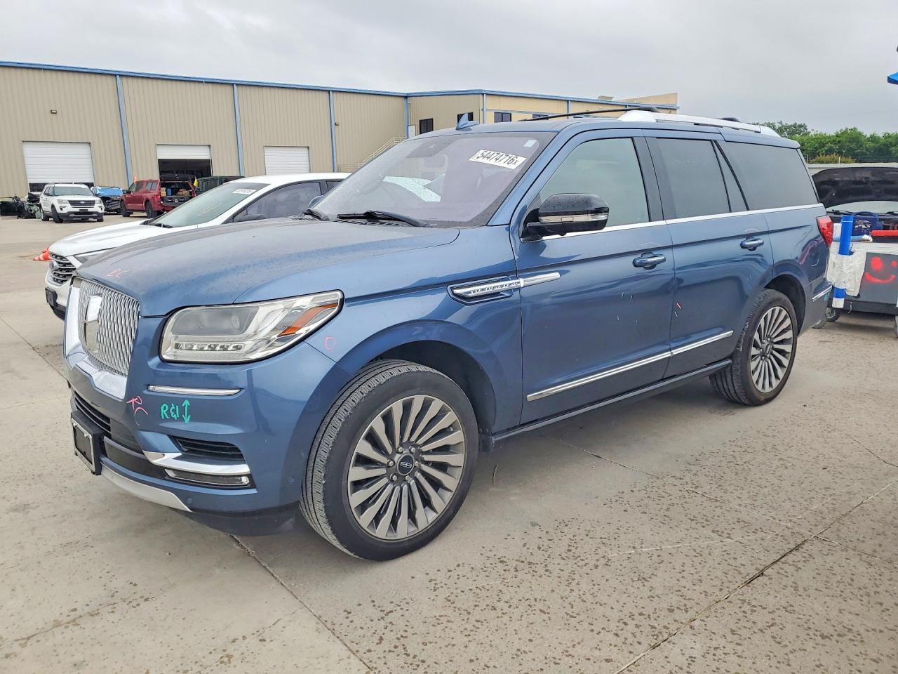 Salvage Lincoln Navigator Image