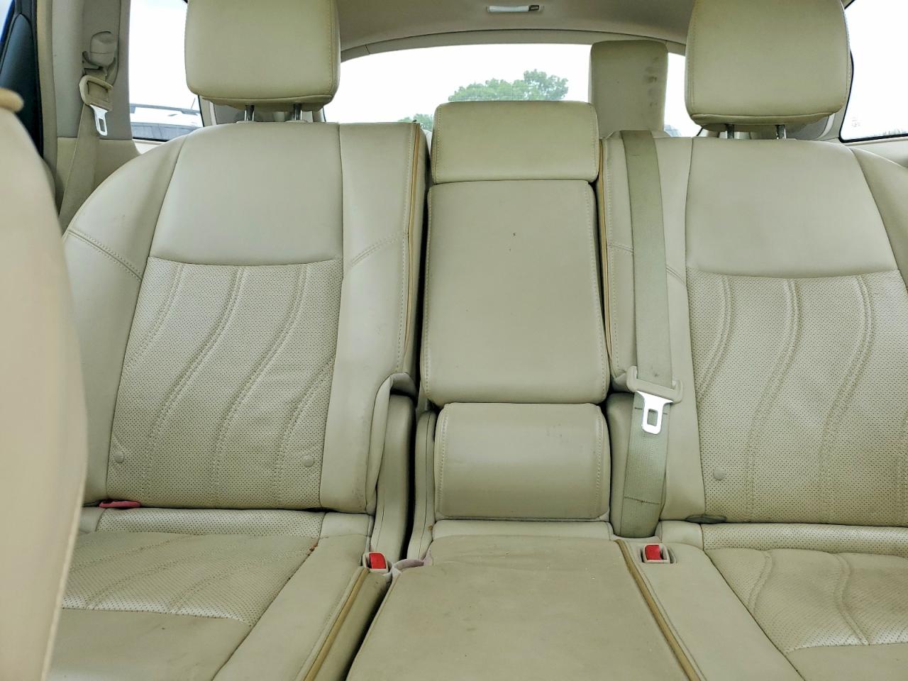 INFINITI JX35 Base