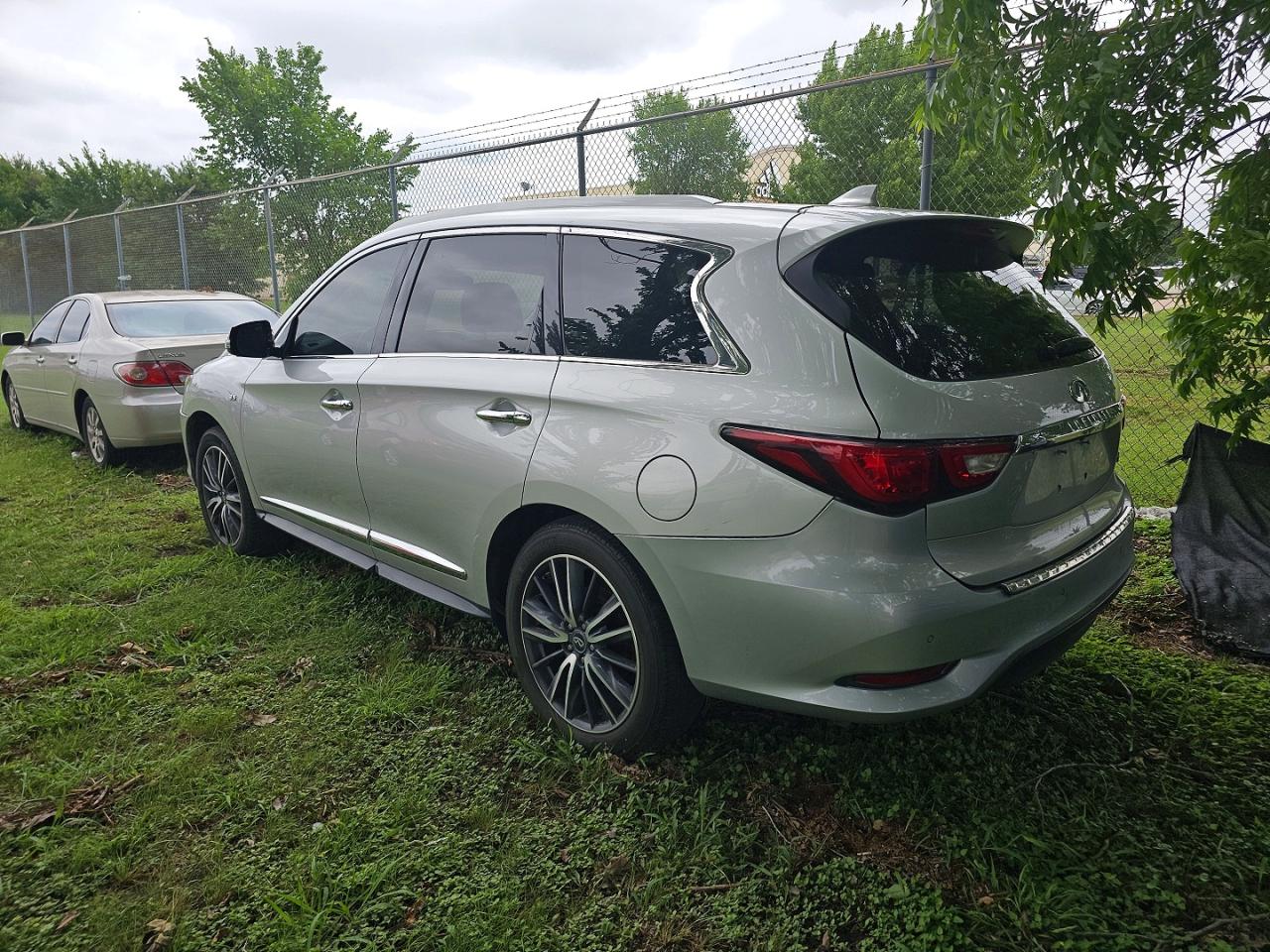 INFINITI Qx Base