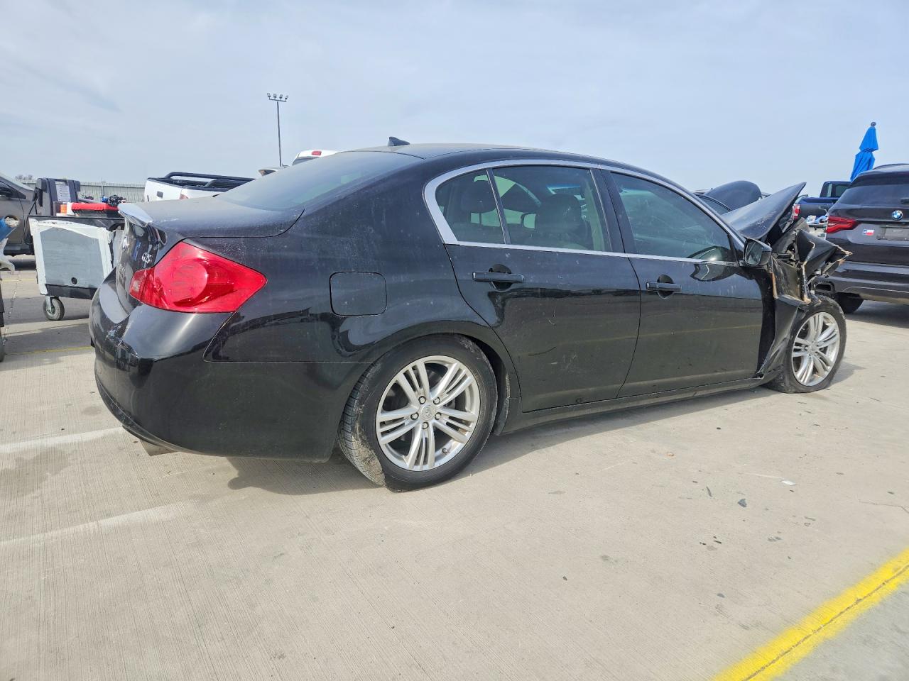 INFINITI G25 Base