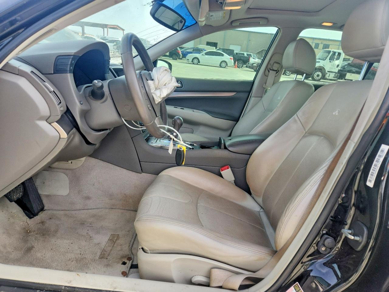 INFINITI G25 Base