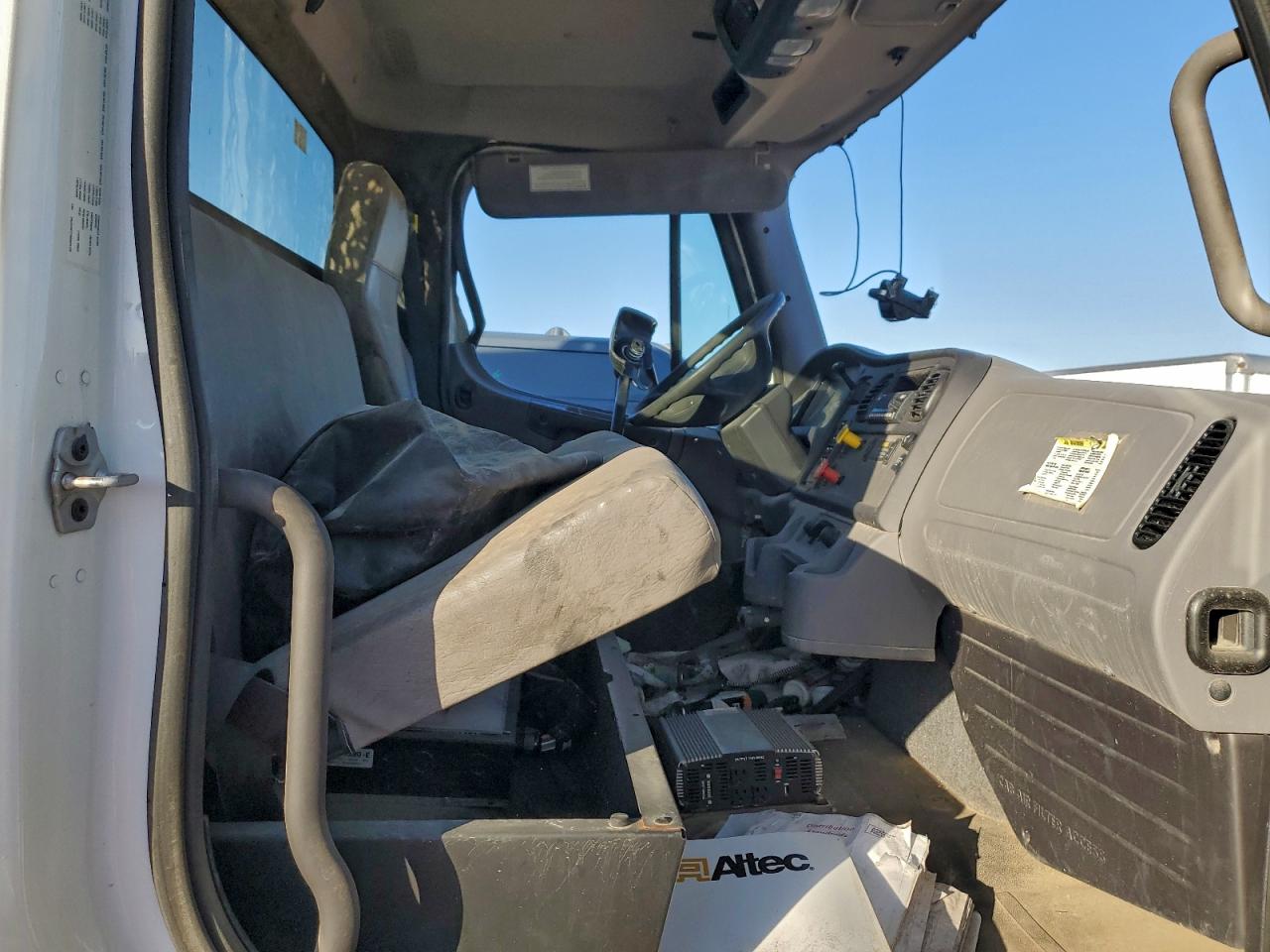 Freightliner M2