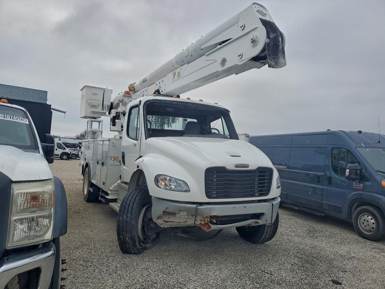 Salvage Freightliner M2 Image