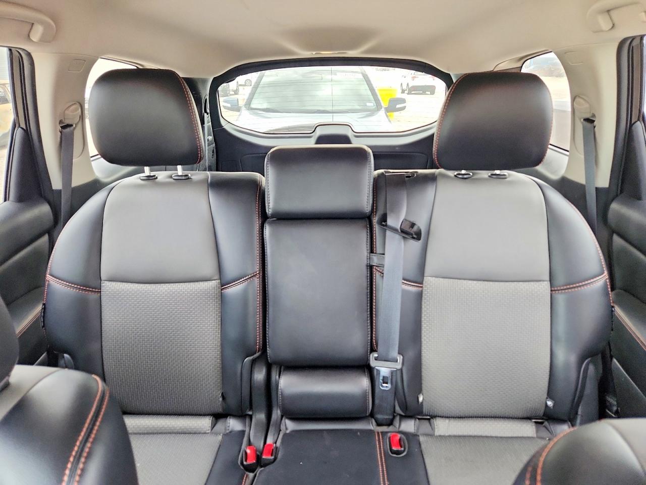 Nissan Pathfinder Sv
