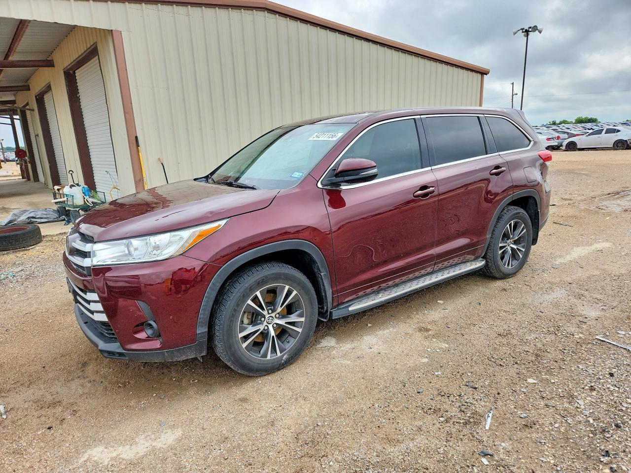 Salvage Toyota Highlander Image