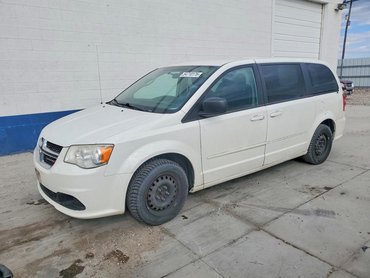 Salvage Dodge Caravan Image