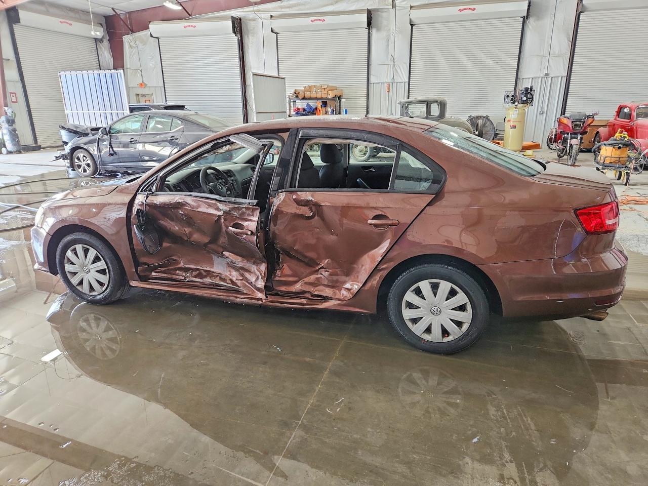 Volkswagen Jetta S