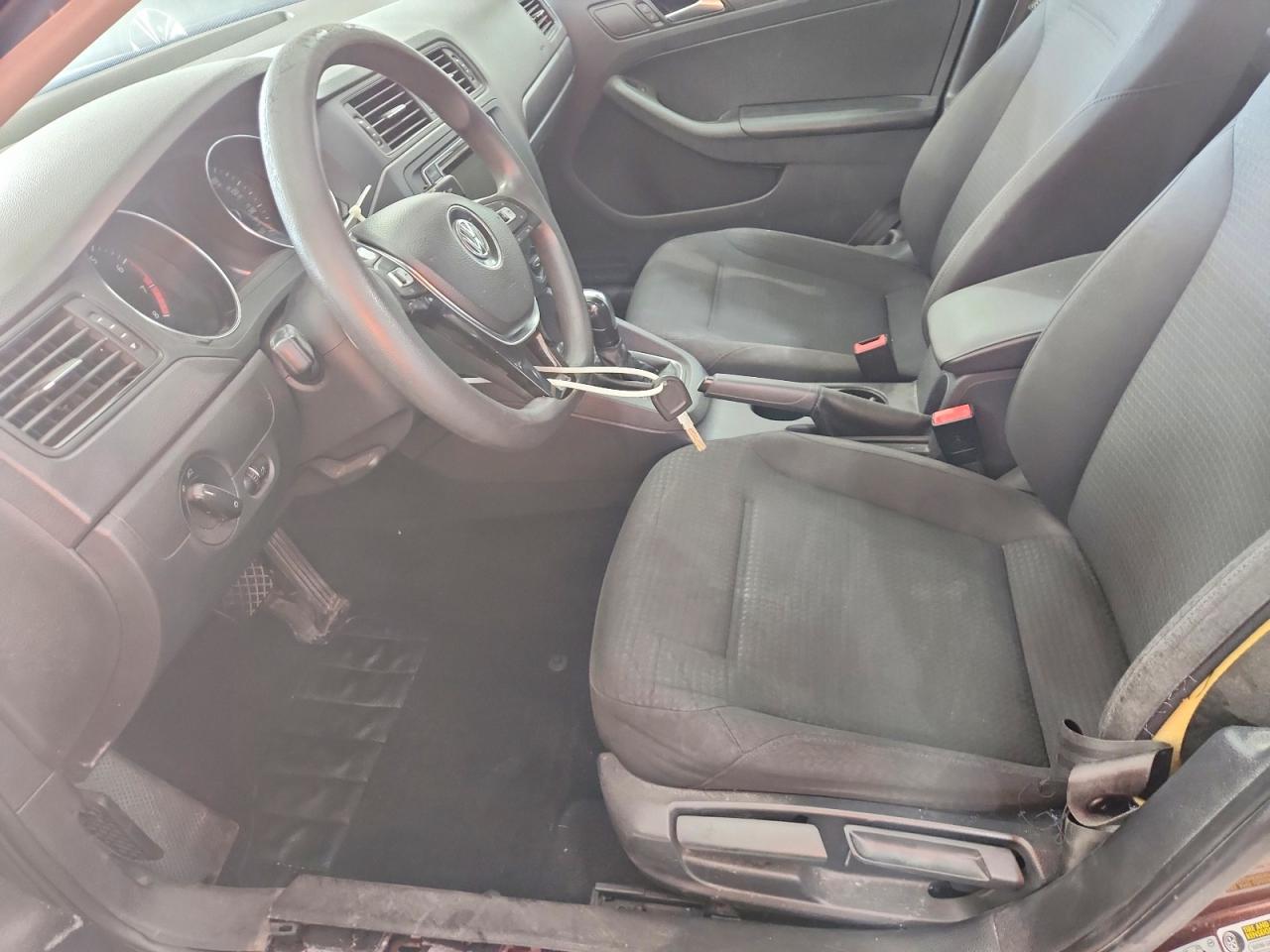 Volkswagen Jetta S