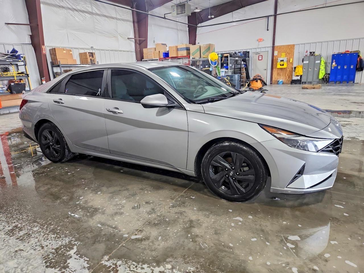 Hyundai ELANTRA Sel