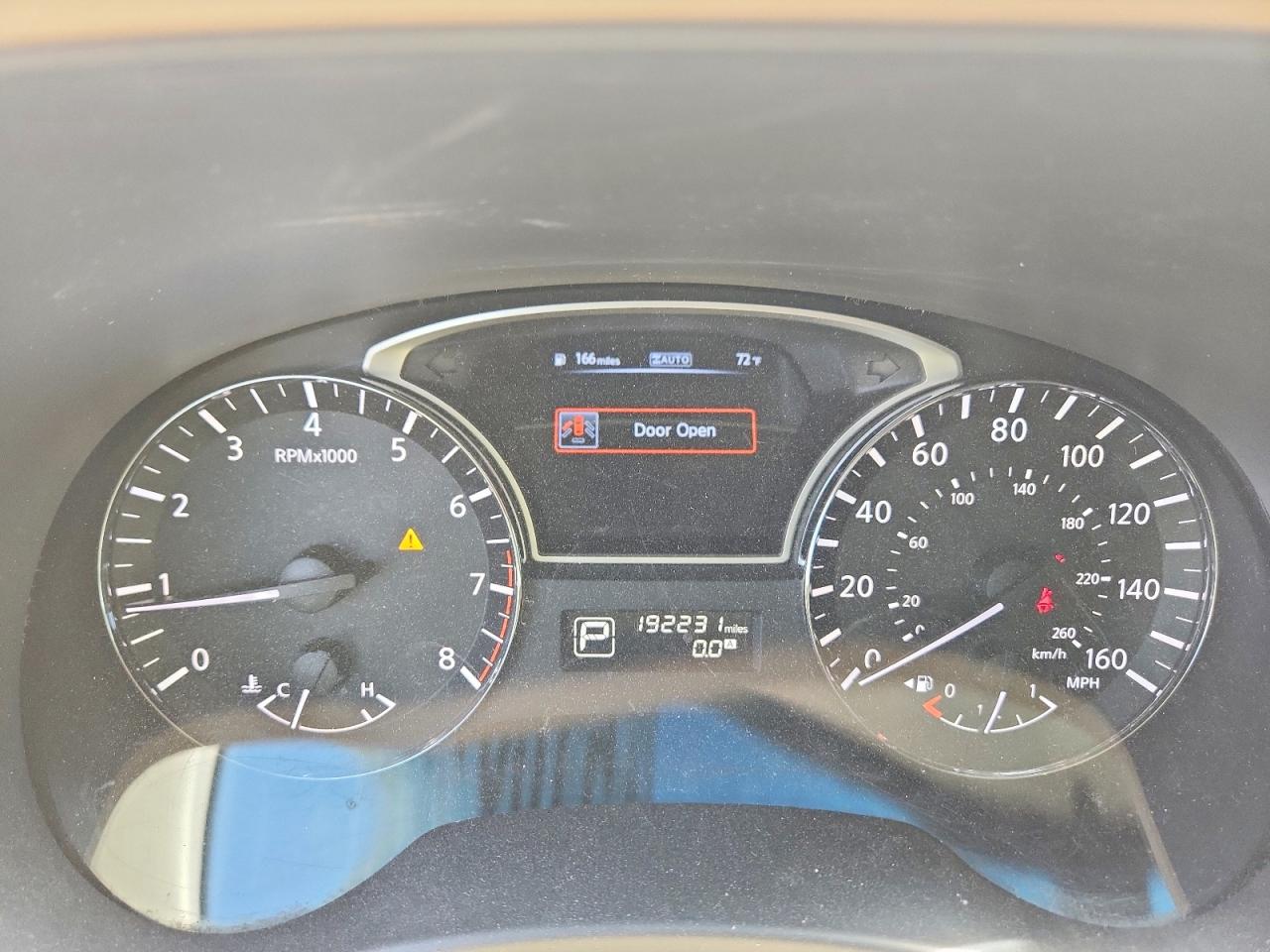 Nissan Pathfinder S