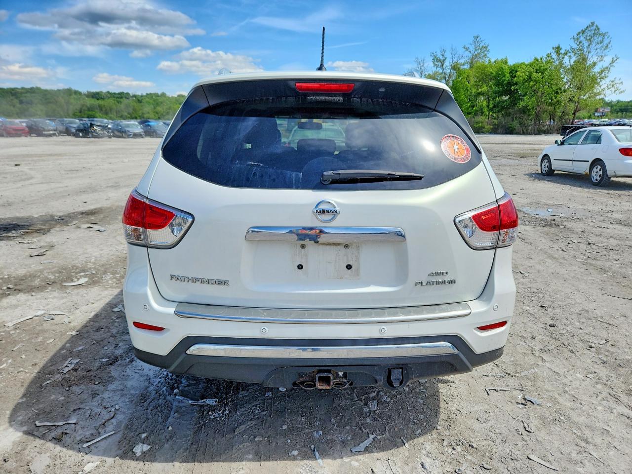 Nissan Pathfinder S