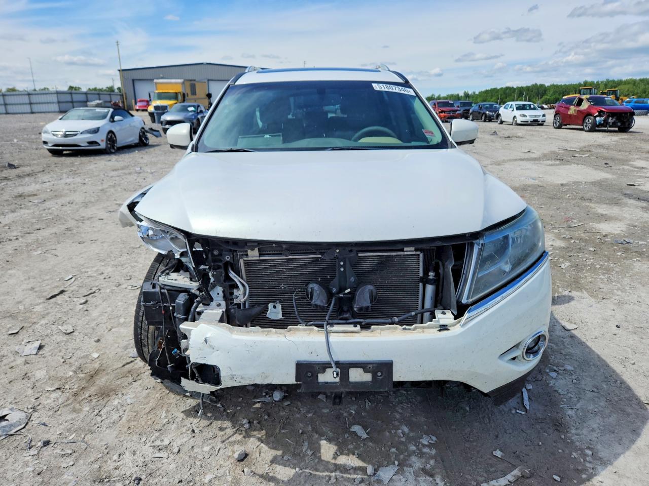 Nissan Pathfinder S