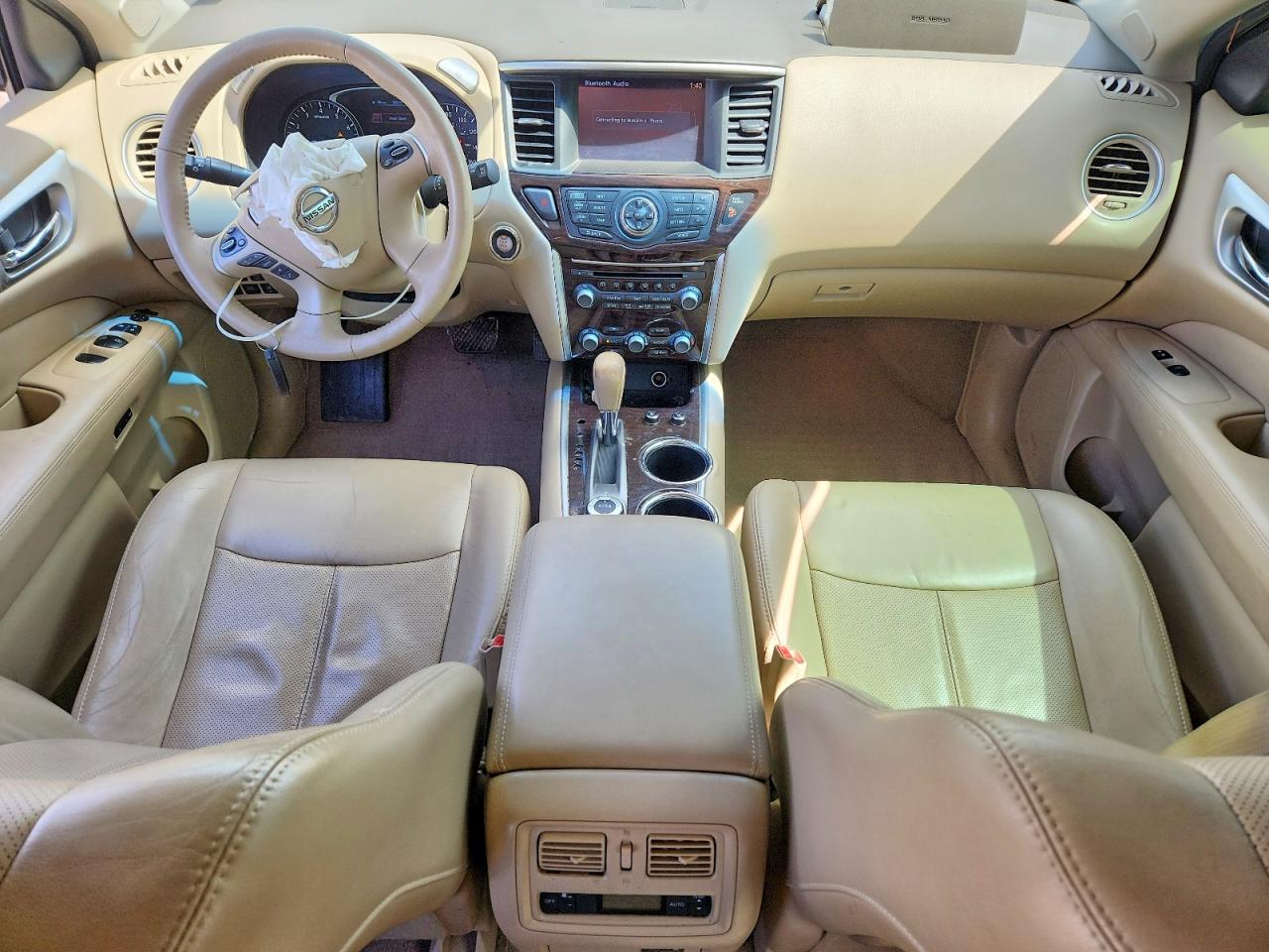 Nissan Pathfinder S