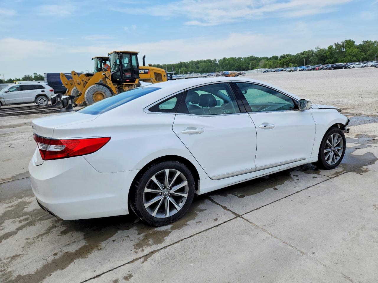 Hyundai Azera Base