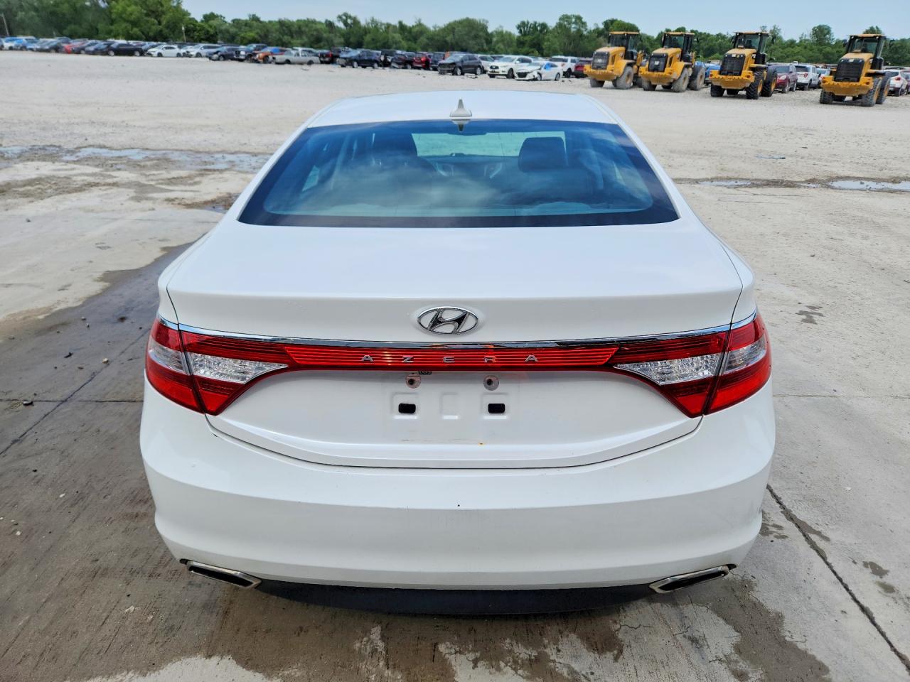Hyundai Azera Base
