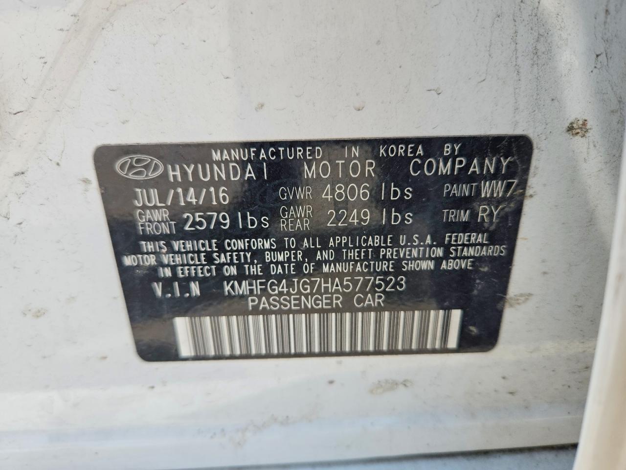 Hyundai Azera Base