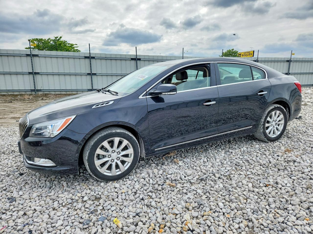 Salvage Buick LaCrosse Image