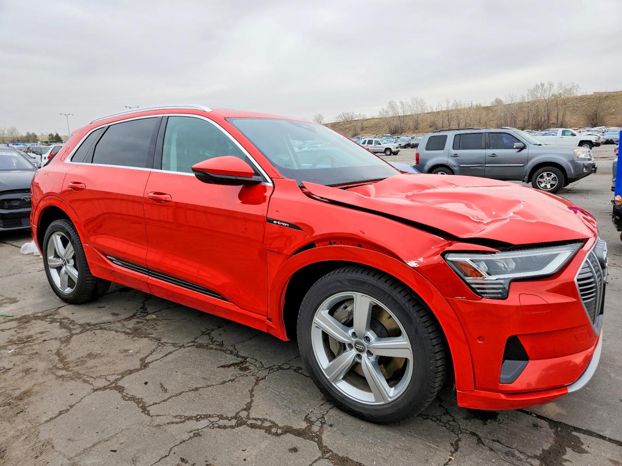 Audi e-tron Premium Plus