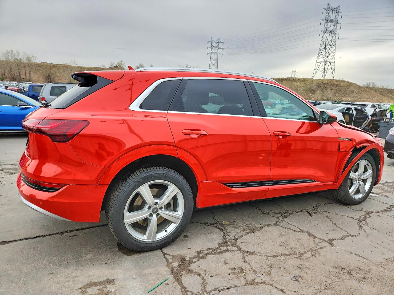 Audi e-tron Premium Plus