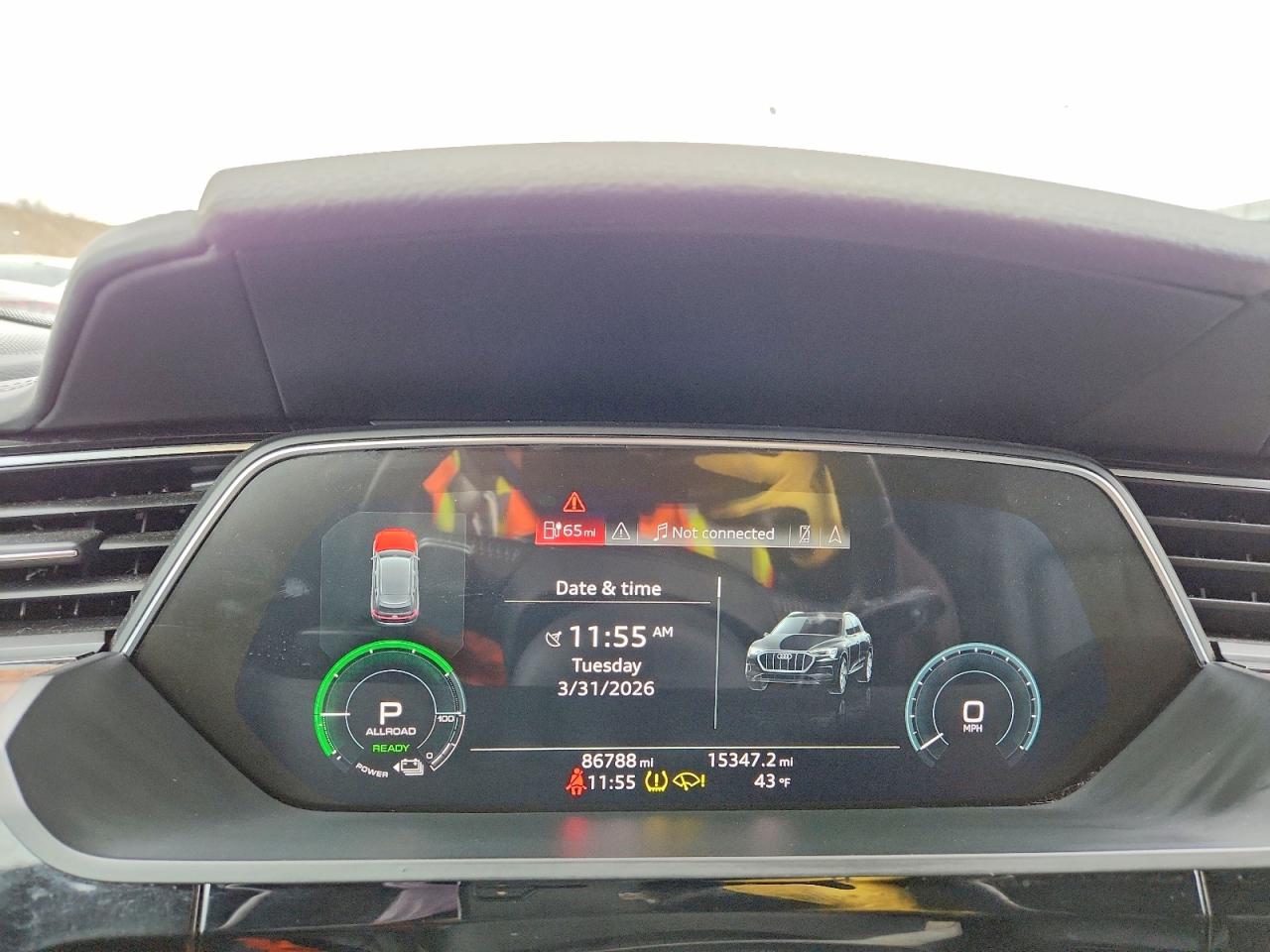 Audi e-tron Premium Plus
