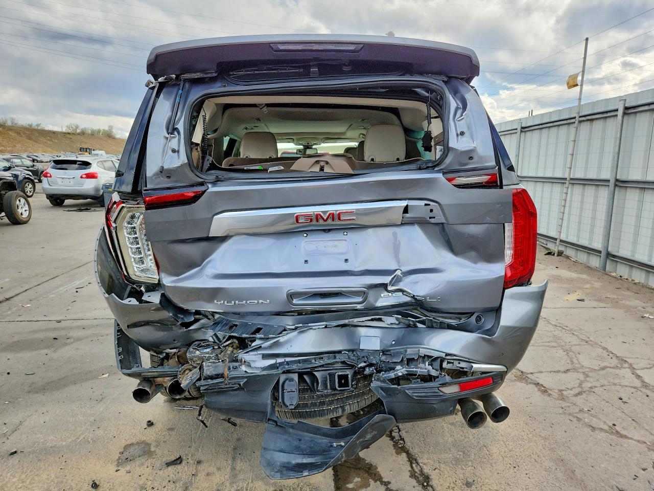 GMC Yukon Denali