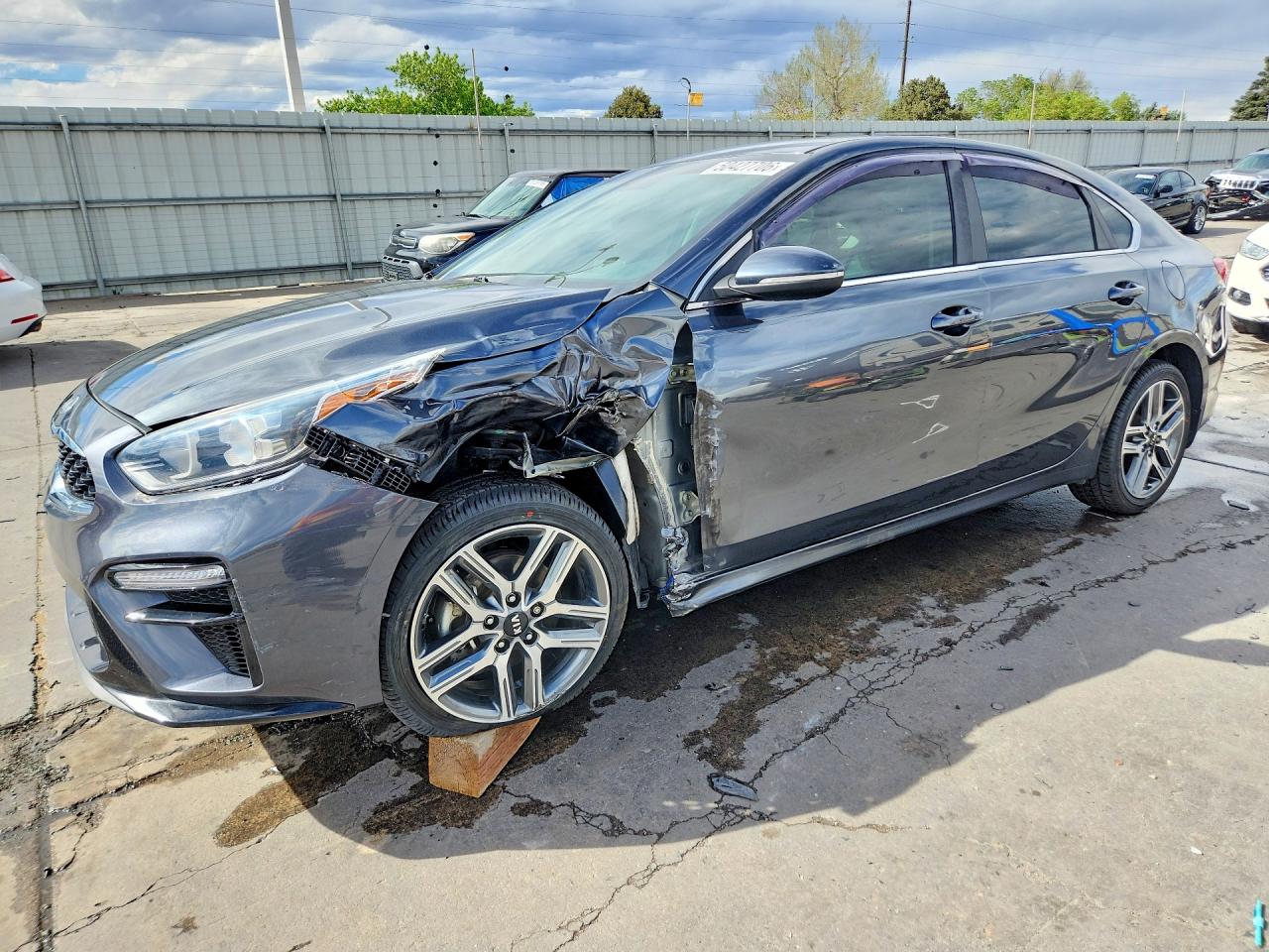 Salvage Kia Forte Image