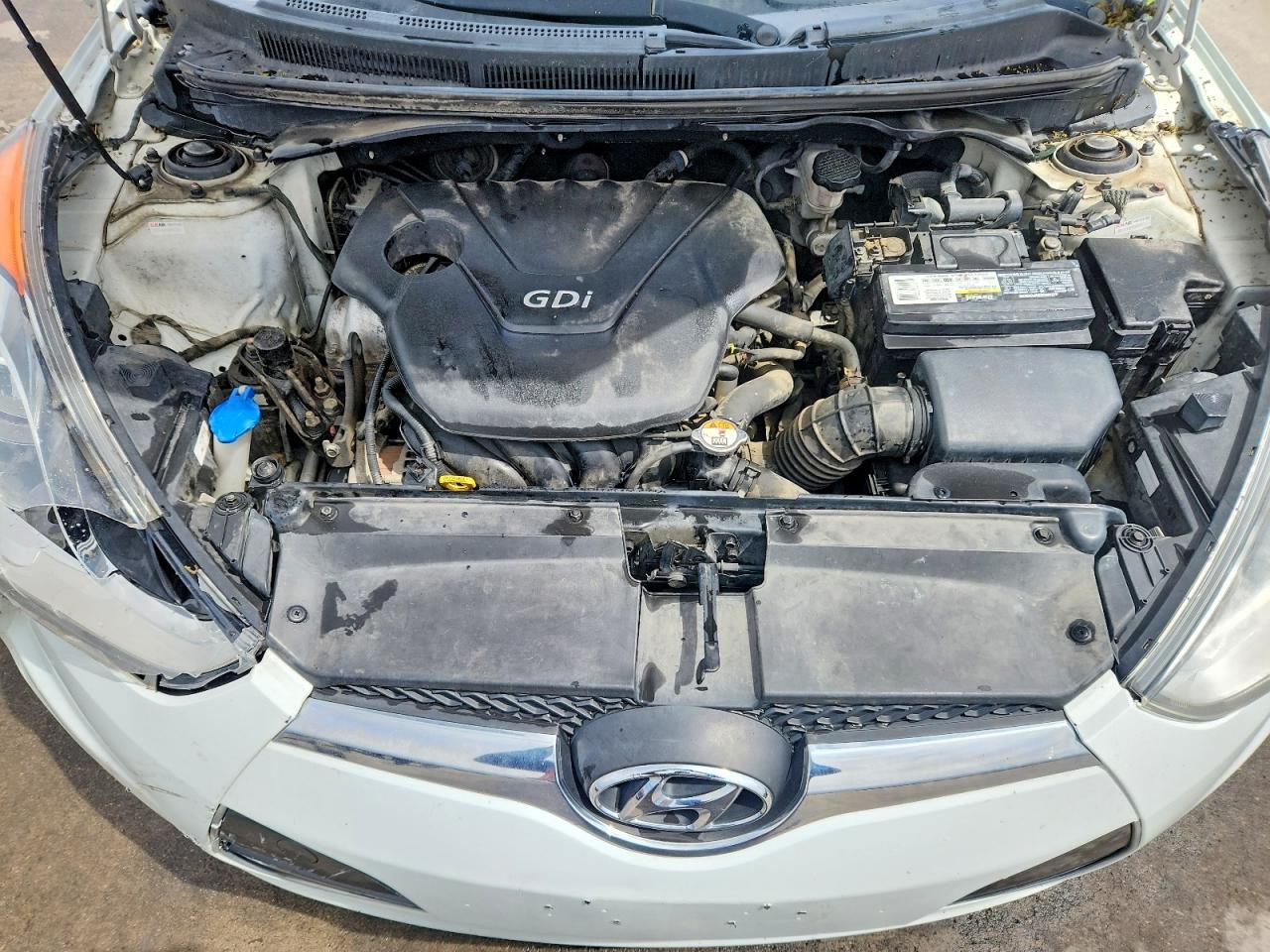 Hyundai VELOSTER Base