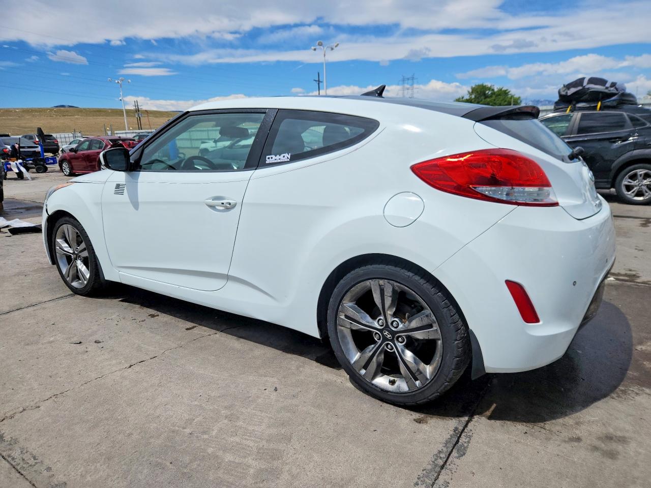 Hyundai VELOSTER Base