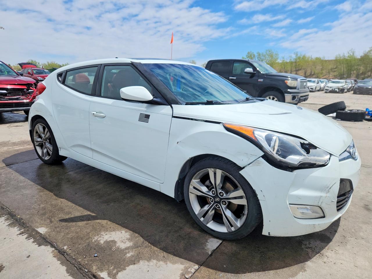 Hyundai VELOSTER Base