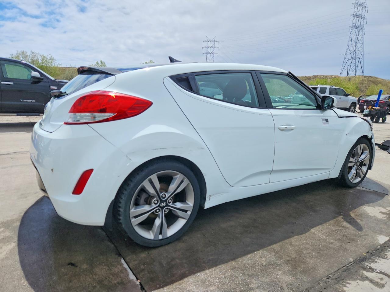 Hyundai VELOSTER Base