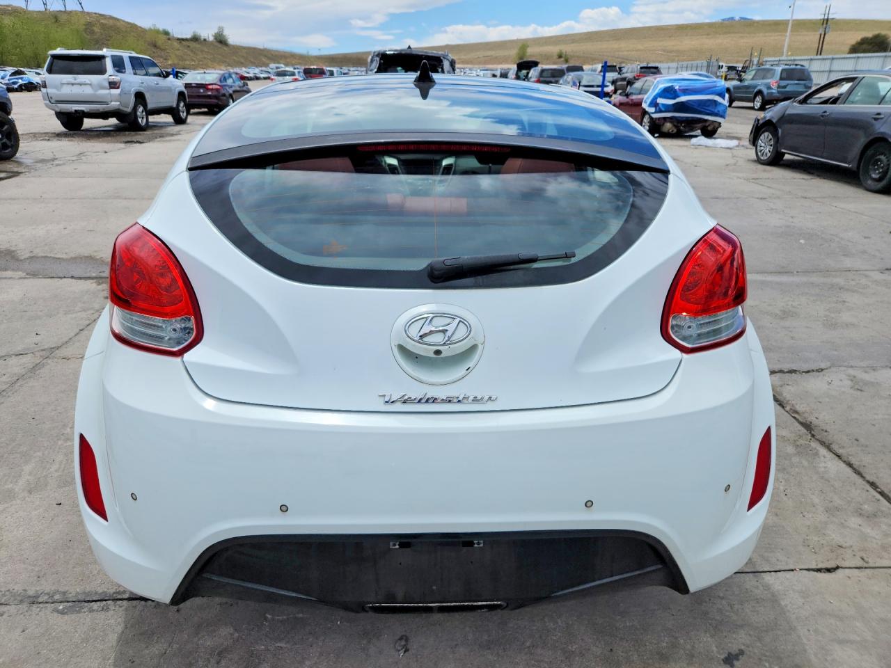 Hyundai VELOSTER Base