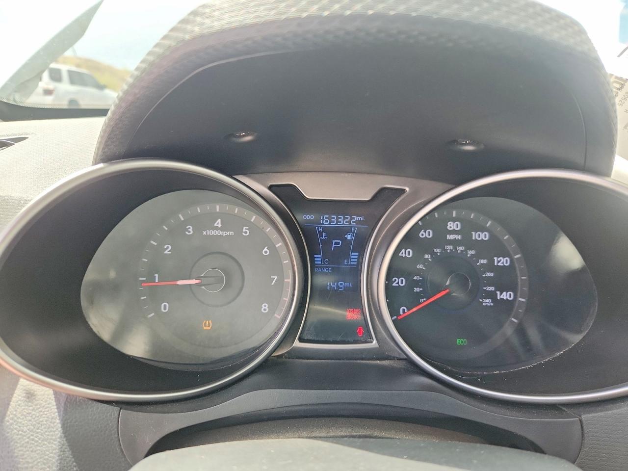 Hyundai VELOSTER Base