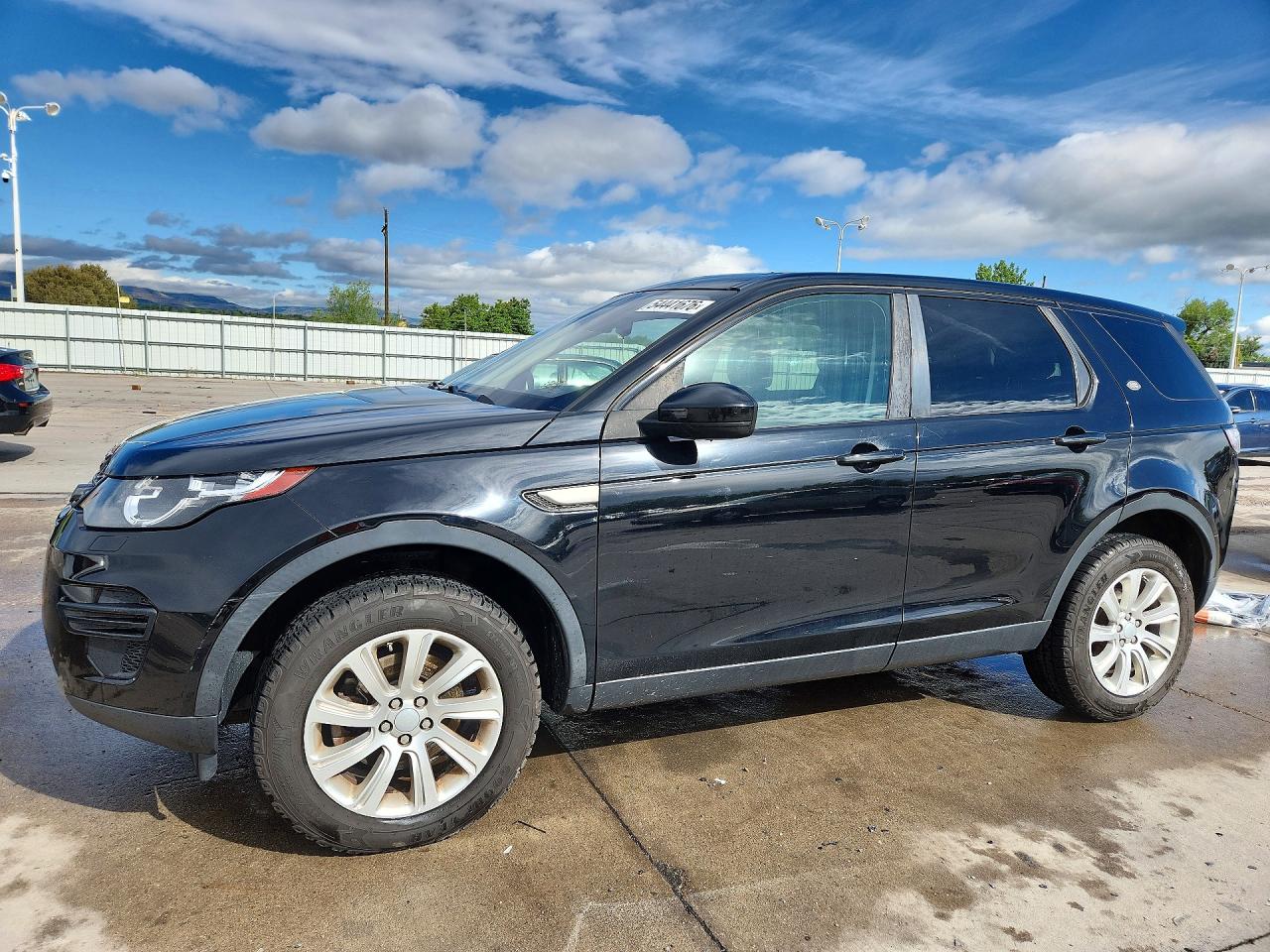 Salvage Land Rover Discovery Image
