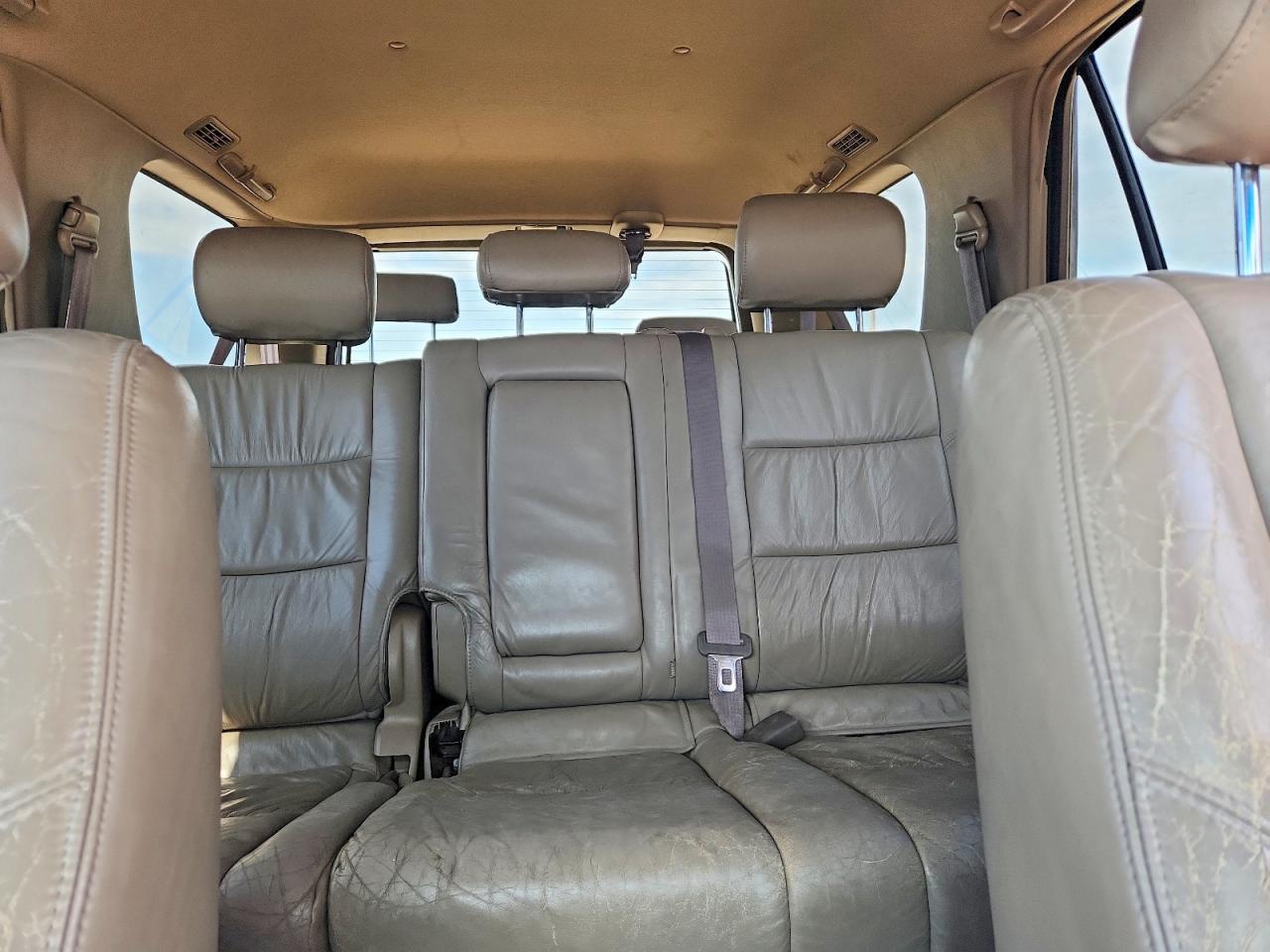 Toyota Sequoia Sr5