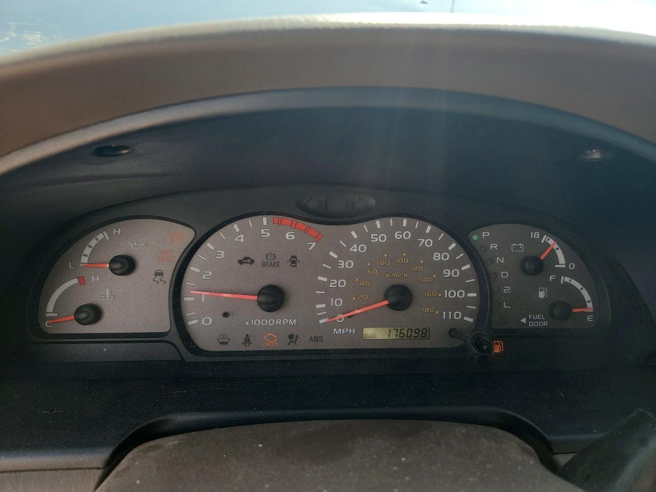 Toyota Sequoia Sr5