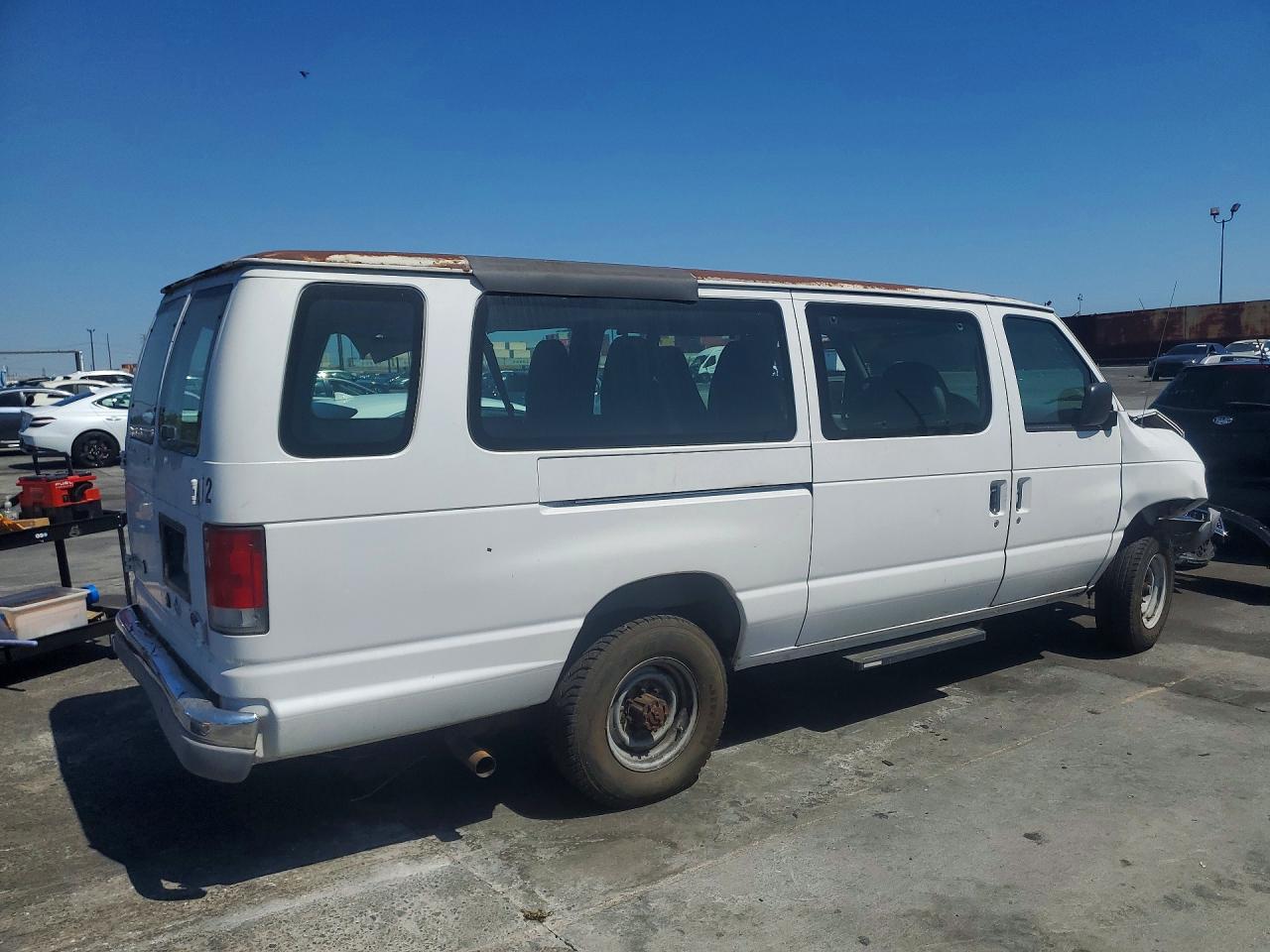 Ford Econoline E350 Super Duty Wagon