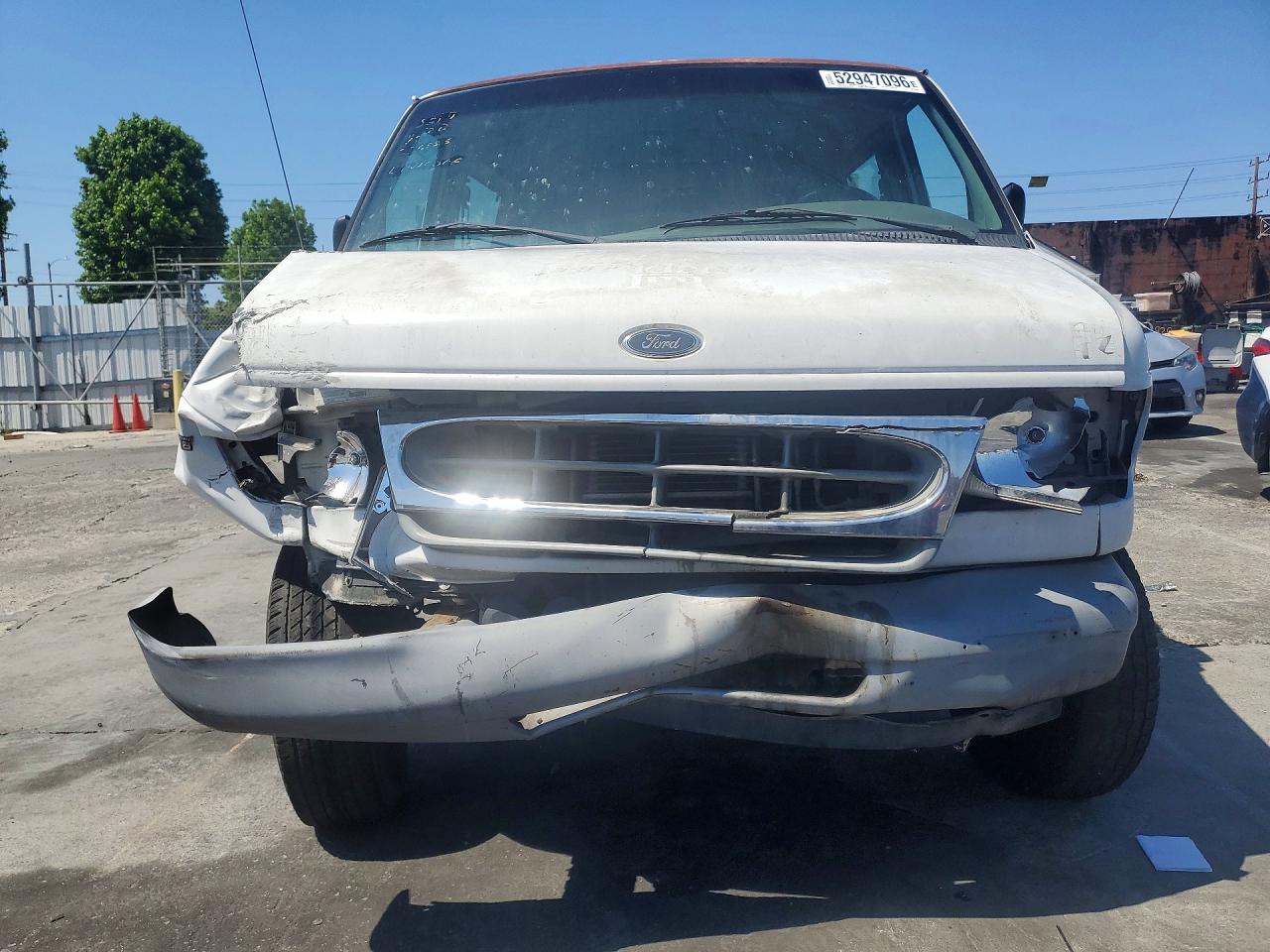 Ford Econoline E350 Super Duty Wagon