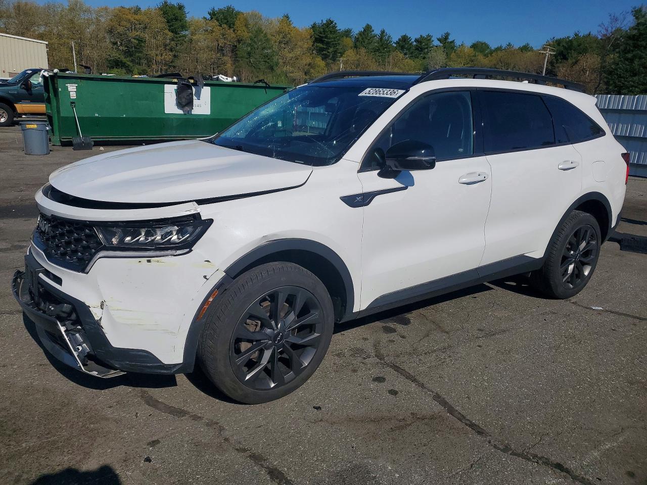 Salvage Kia Sorento Image