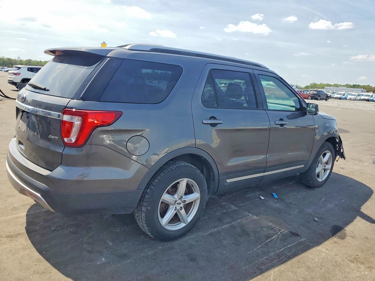 Ford Explorer Xlt