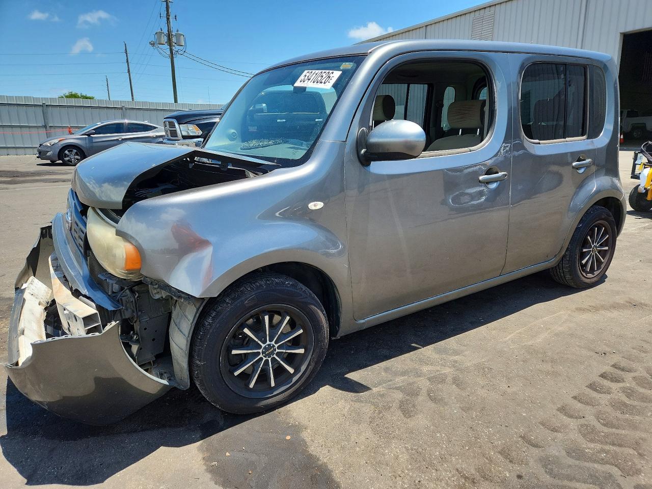 Salvage Nissan cube Image