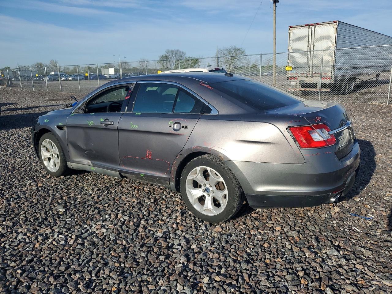 Ford Taurus Limited