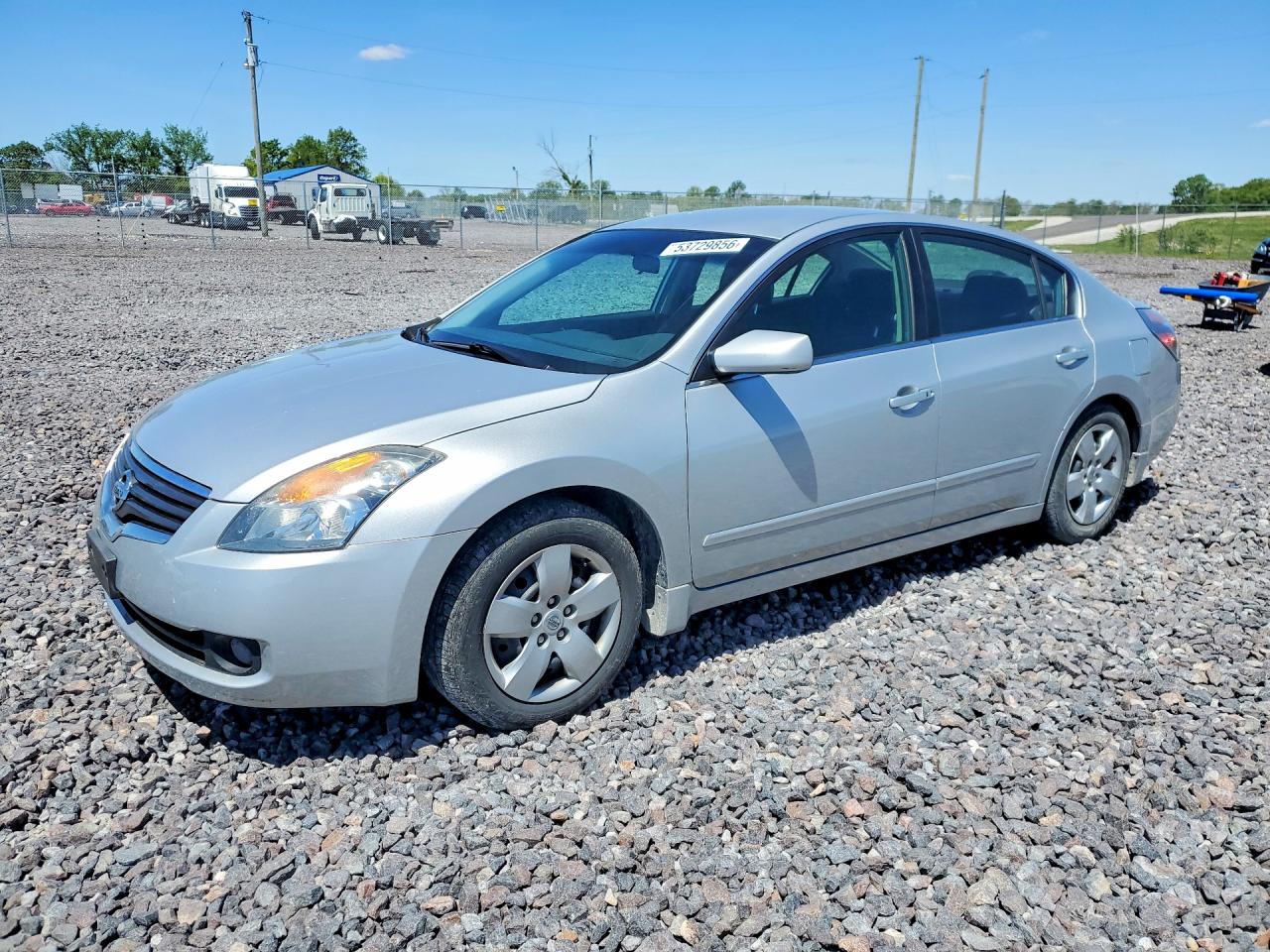 Salvage Nissan Altima Image