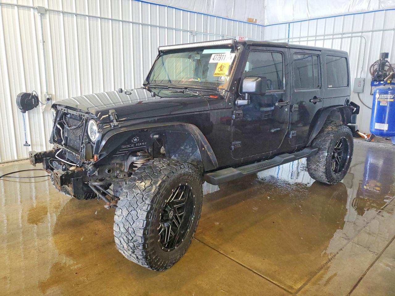 Salvage Jeep Wrangler Image