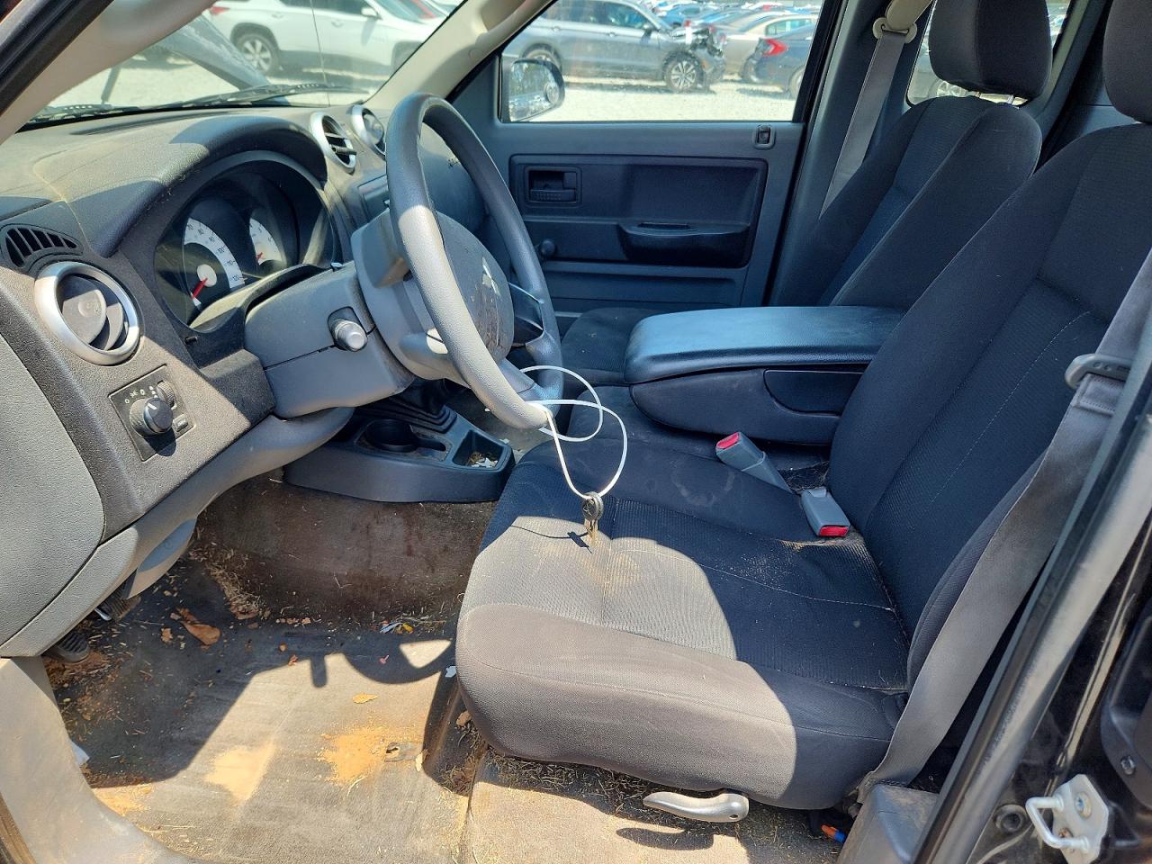 Mitsubishi Raider Ls