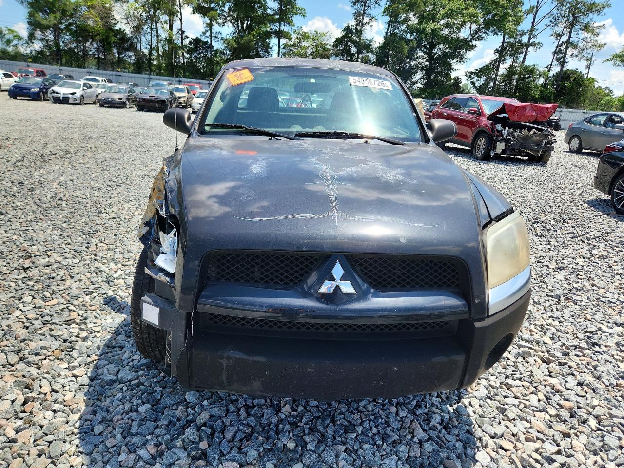 Mitsubishi Raider Ls