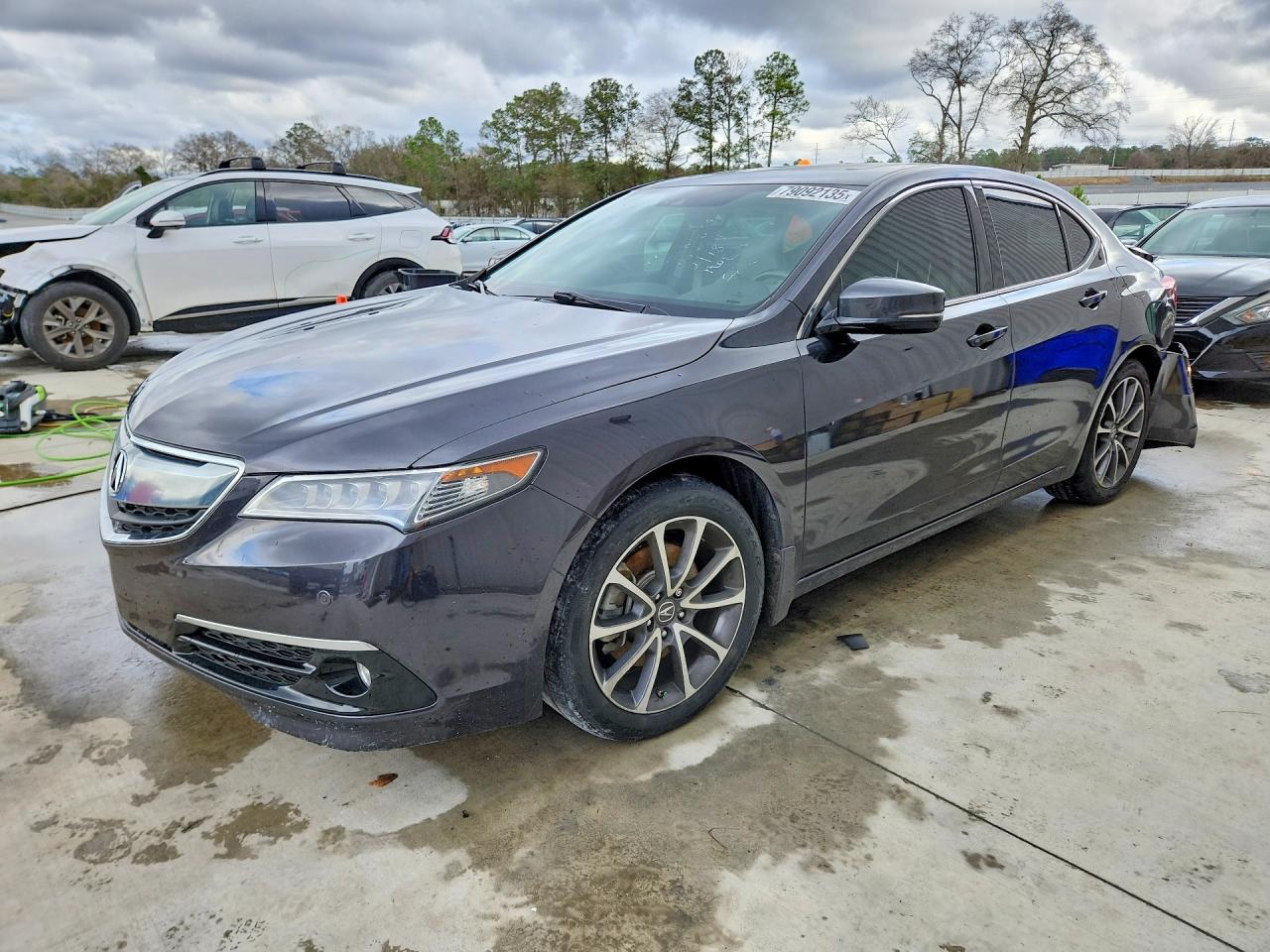 Salvage Acura TLX Image